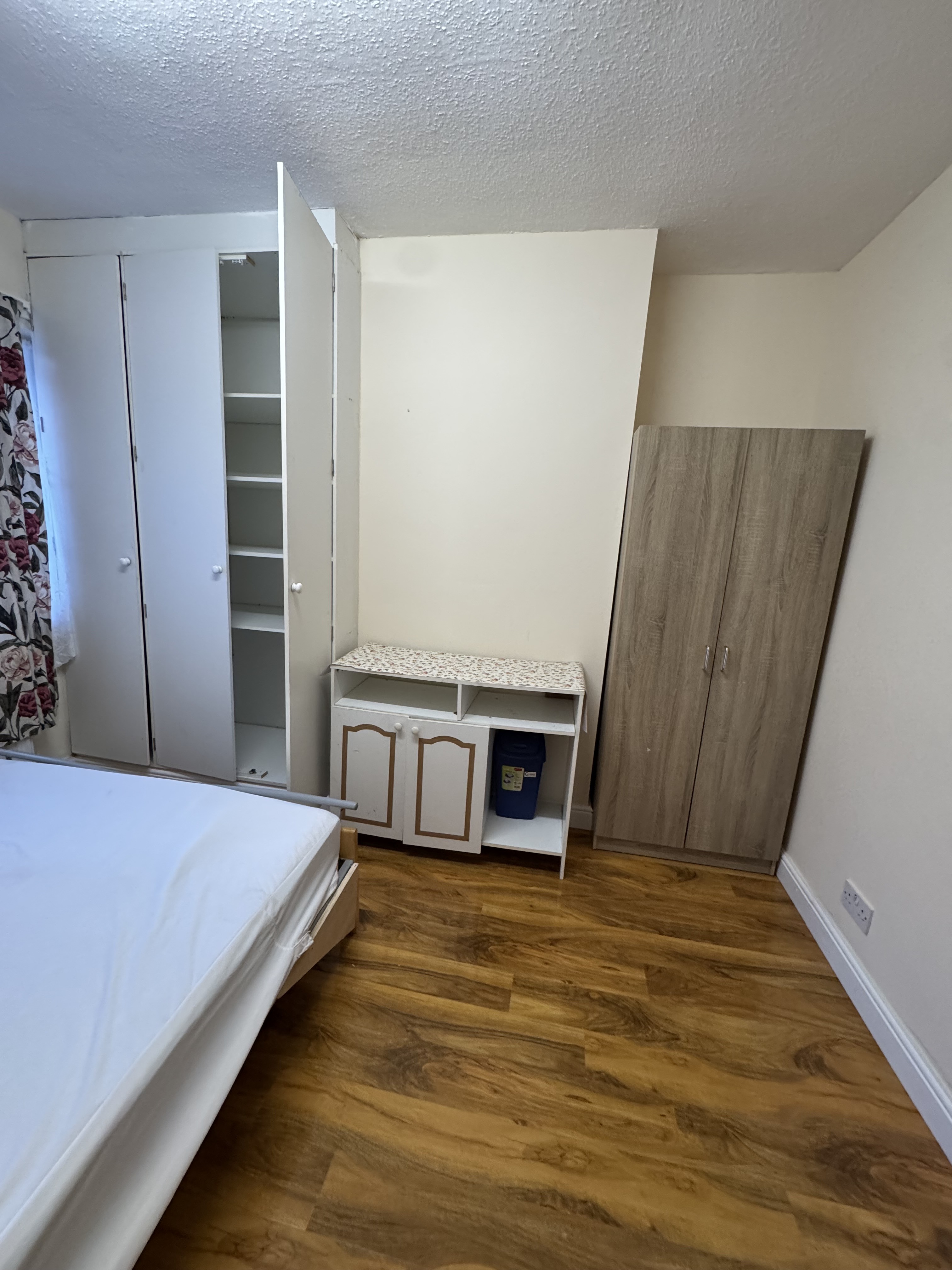 Double room to rent in Ealing, London — photo 2