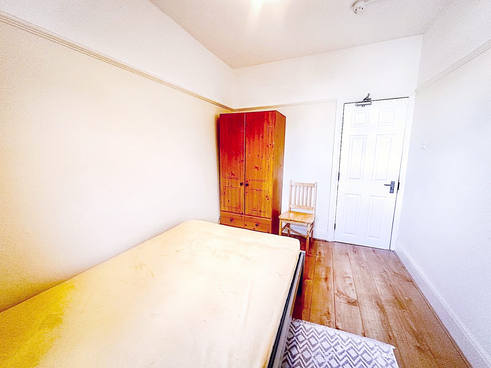 Room to let to rent in London — photo 1