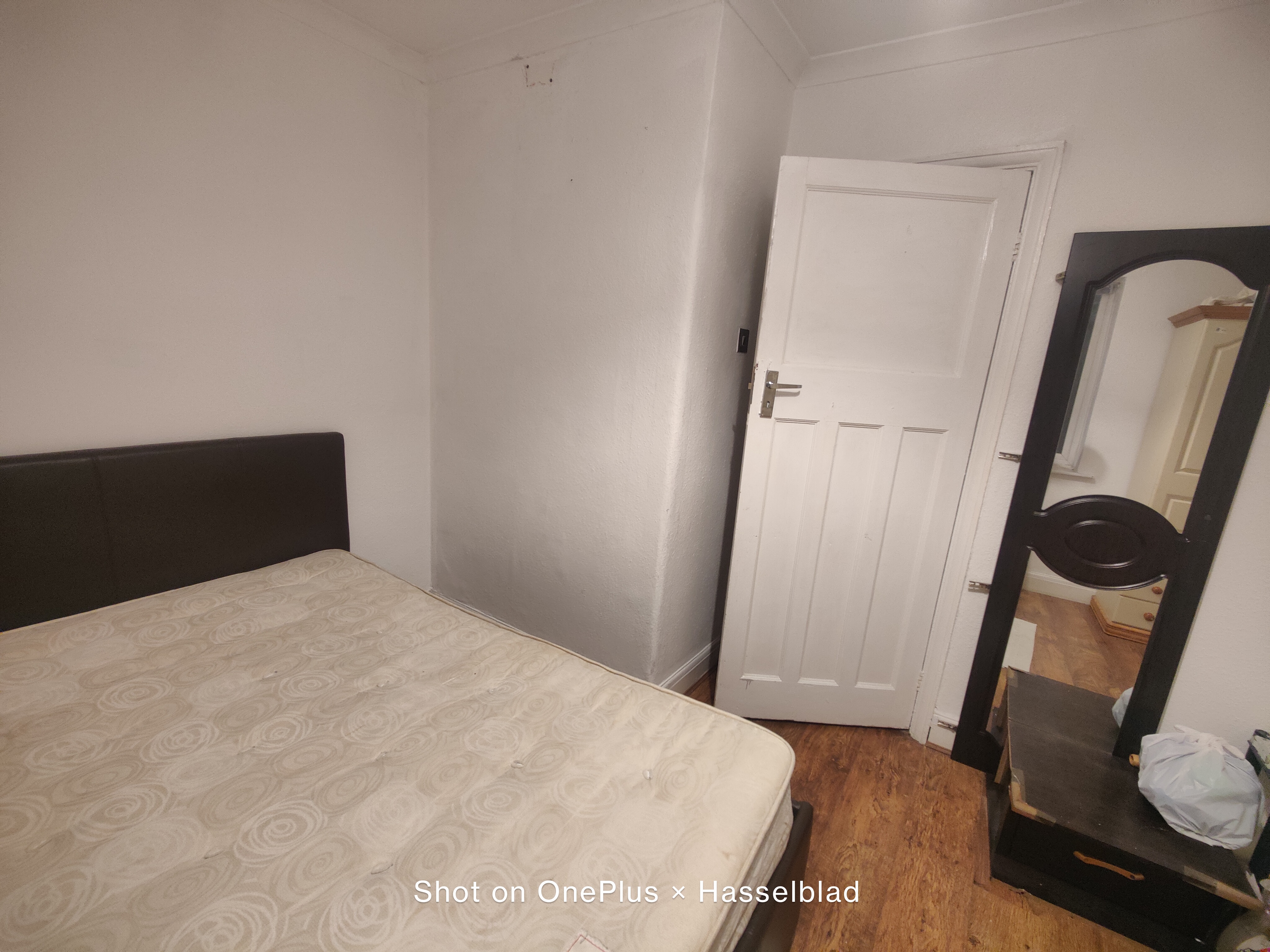 Single and double room available to rent in Feltham, London — photo 1