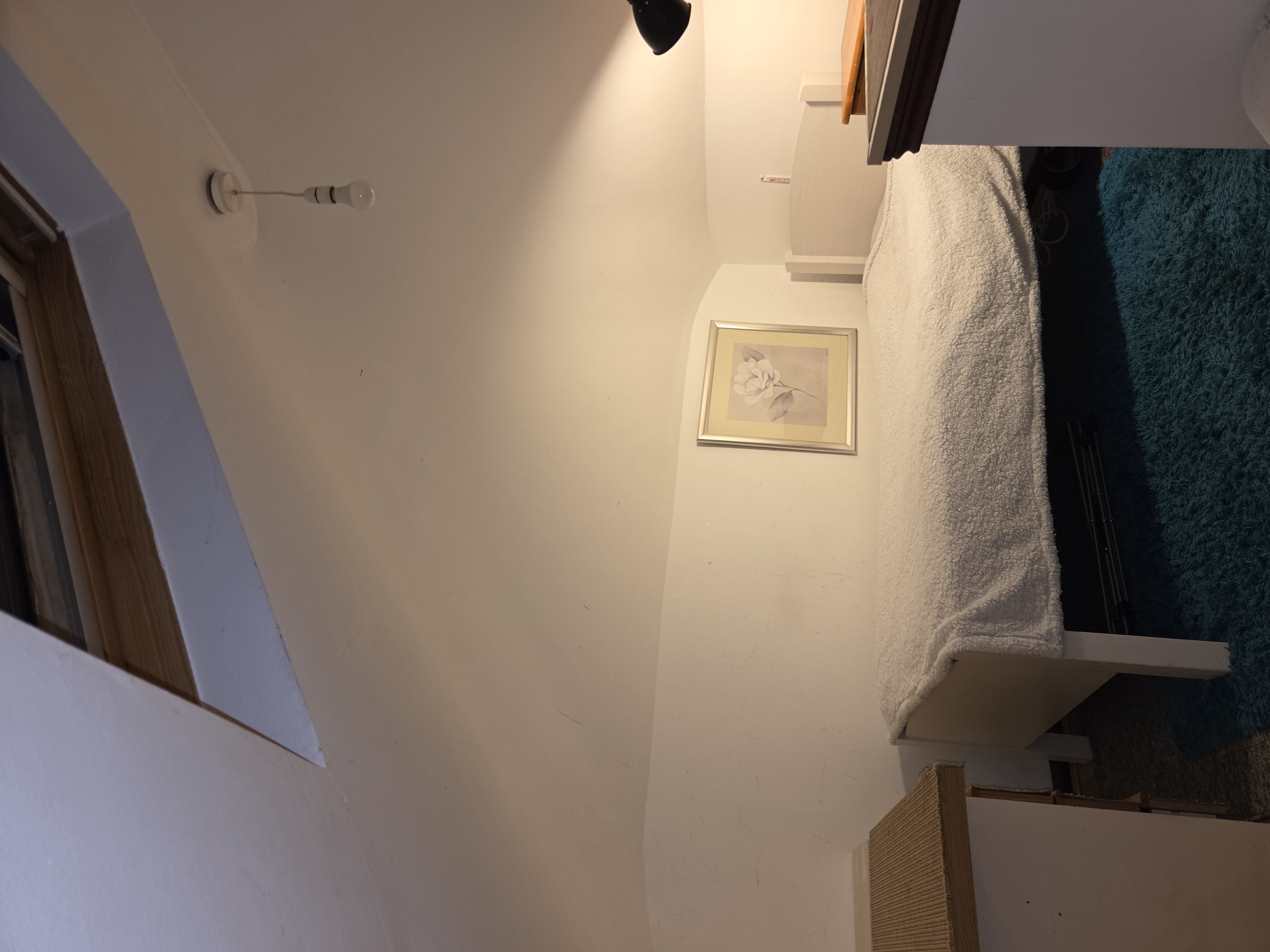 Attic room in West Drayton to rent in London — photo 1