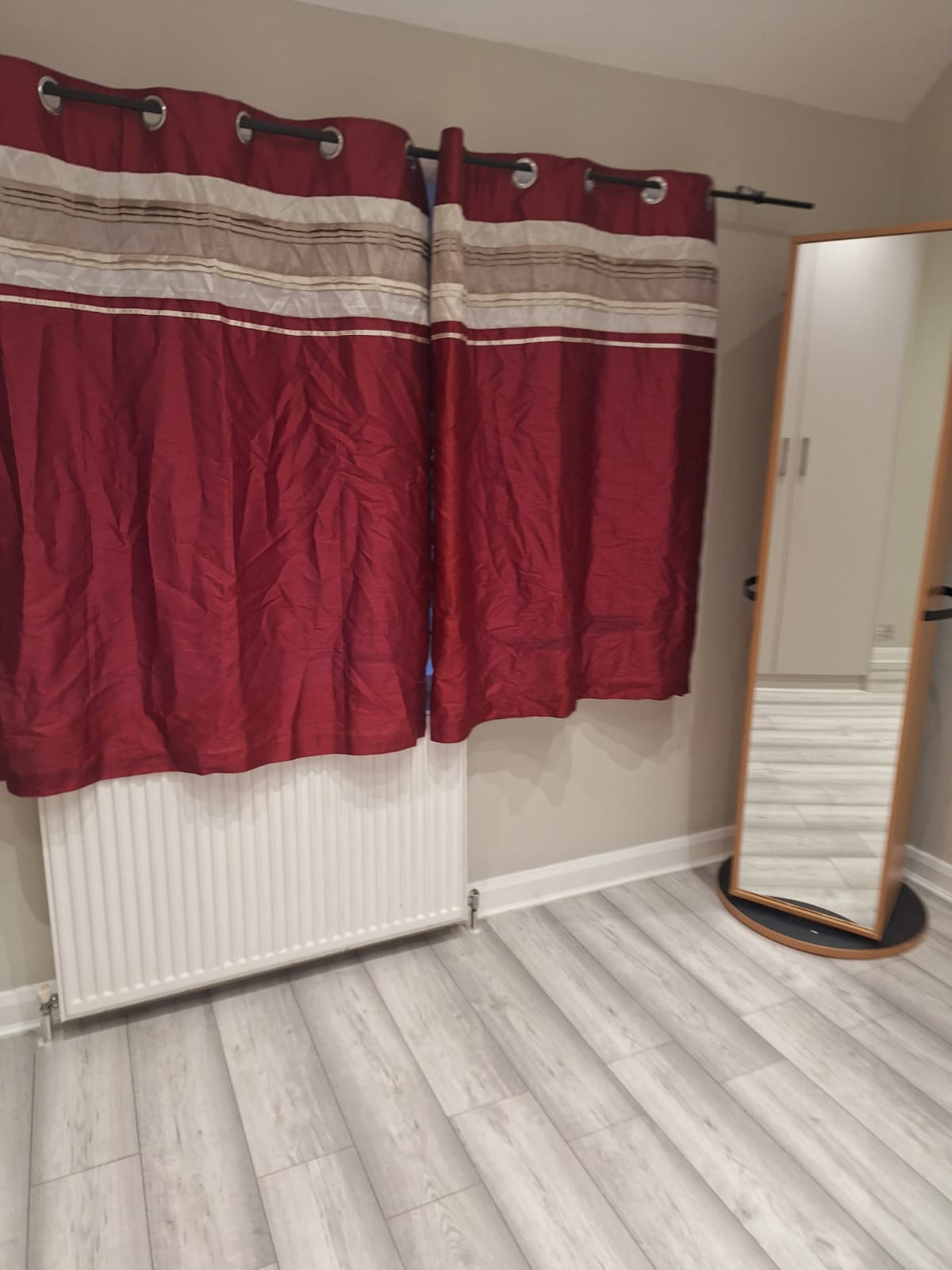 Clean double bedroom to rent in Hayes, London — photo 8