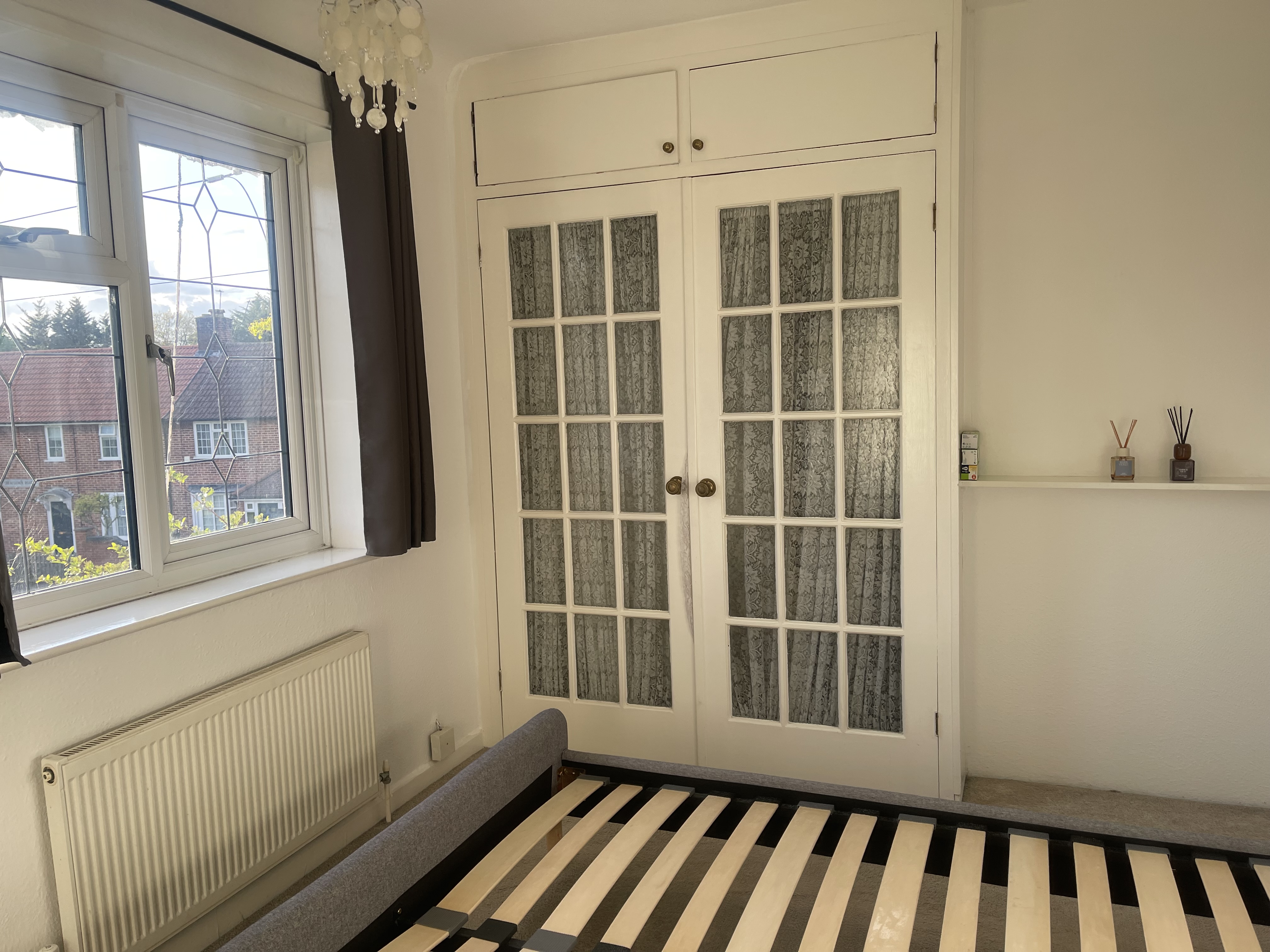 3 bedroom house in Hanwell W7 1AR to rent in London — photo 12