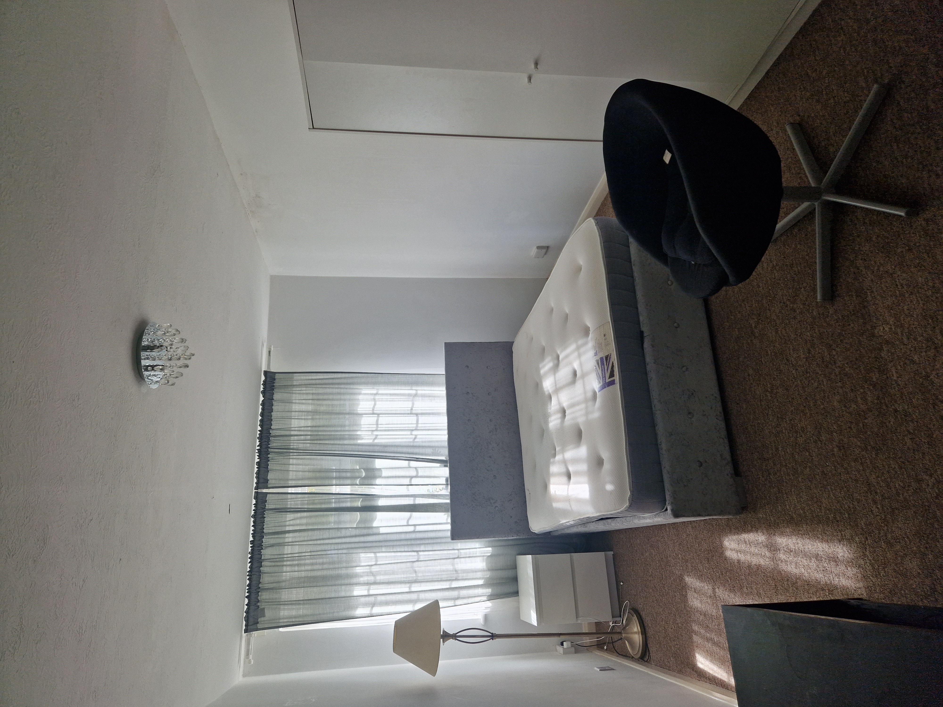 Double room available in Staines to rent in Staines, London — photo 1