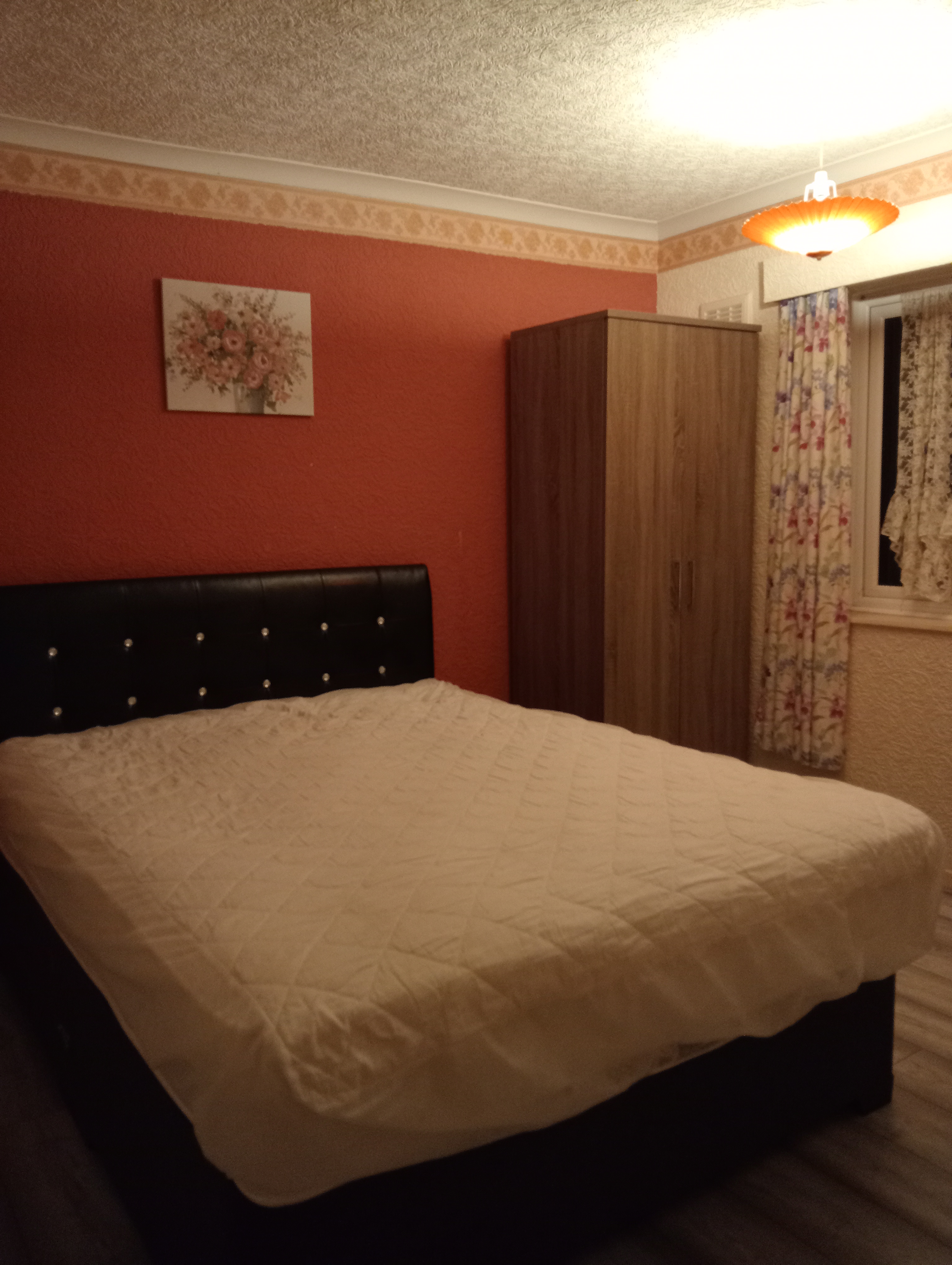 Single and double room available in west Bromwich to rent in Birmingham, London — photo 1