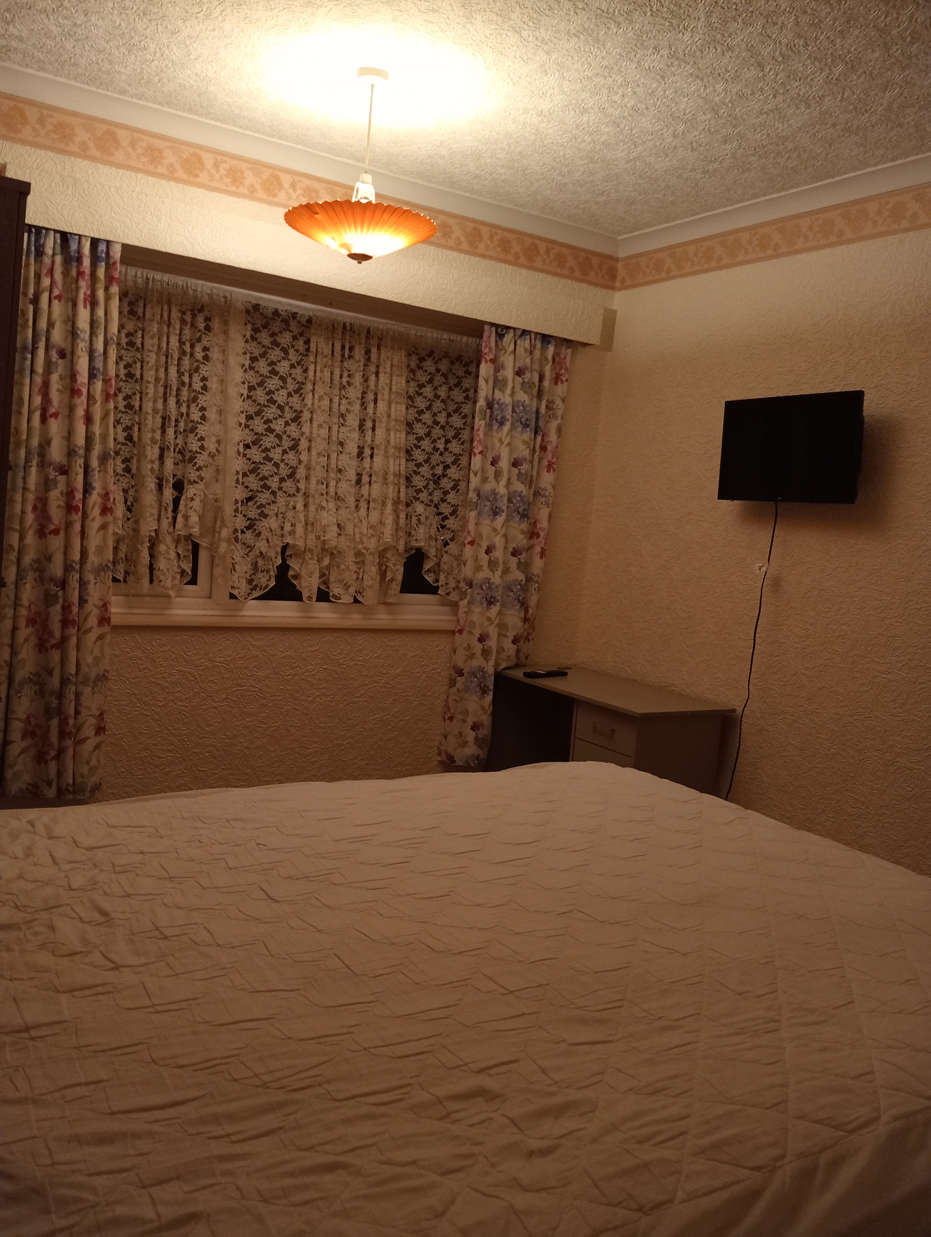 Single and double room available in west Bromwich to rent in Birmingham, London — photo 2