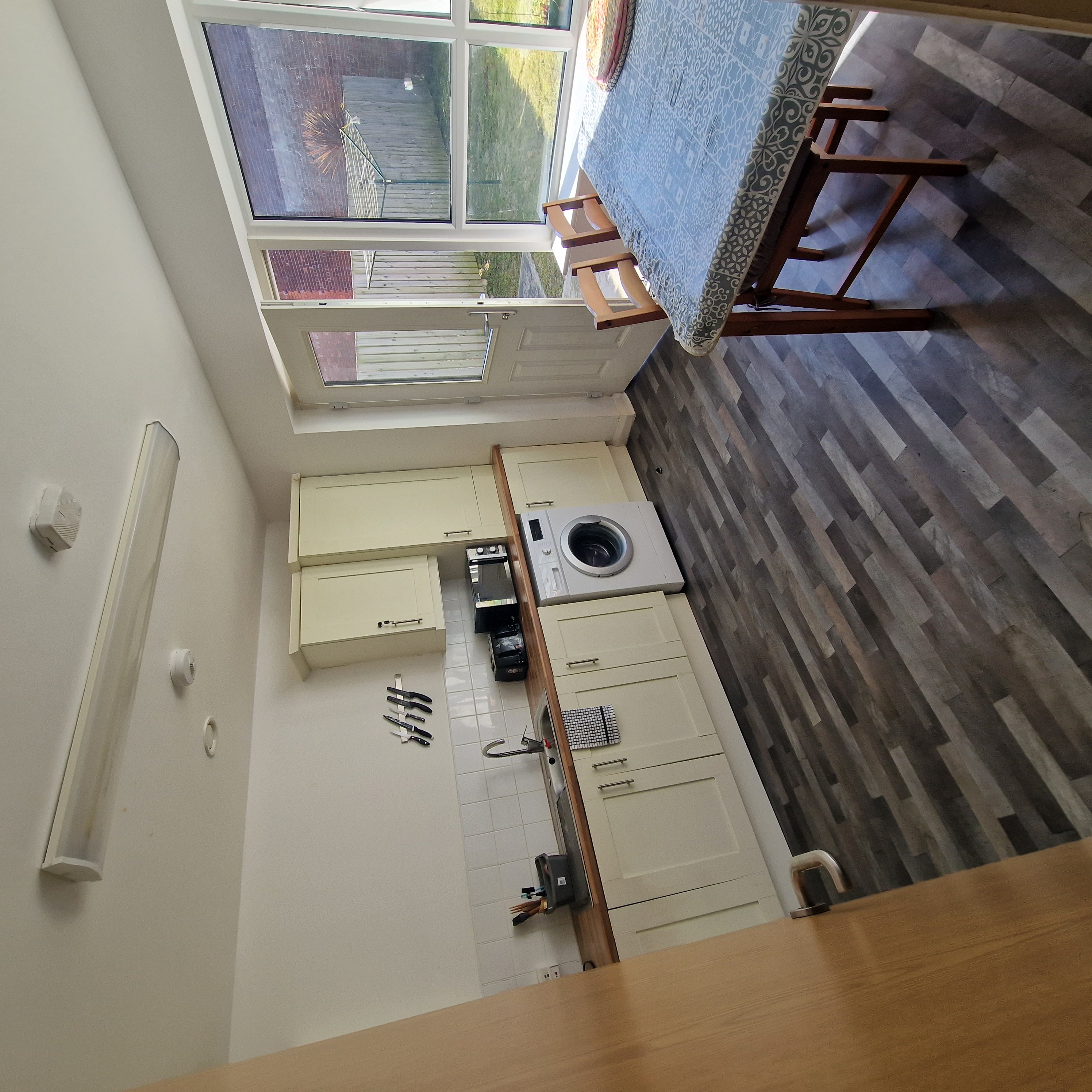 2 bedroom semi-detached house in Belfast, Northern Ireland look for swap in Belfast, London — photo 2