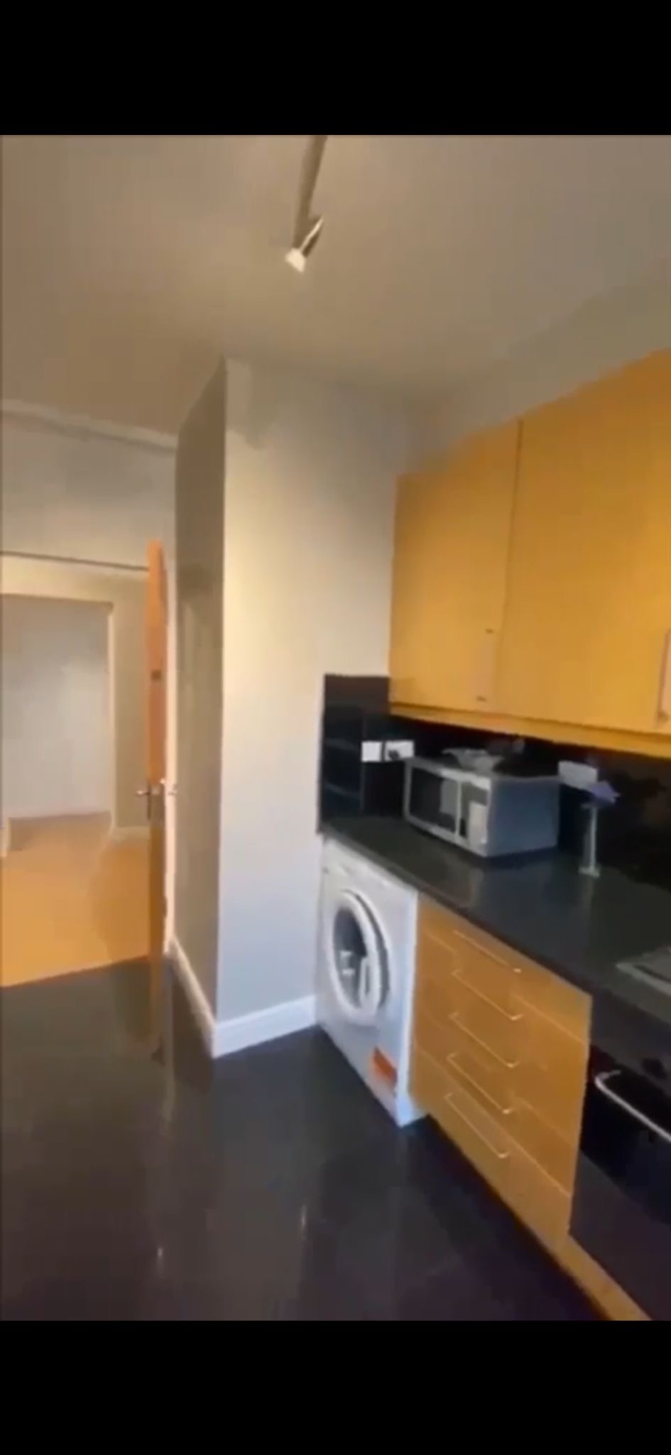 1 spacious double room available St John wood to rent in London — photo 16