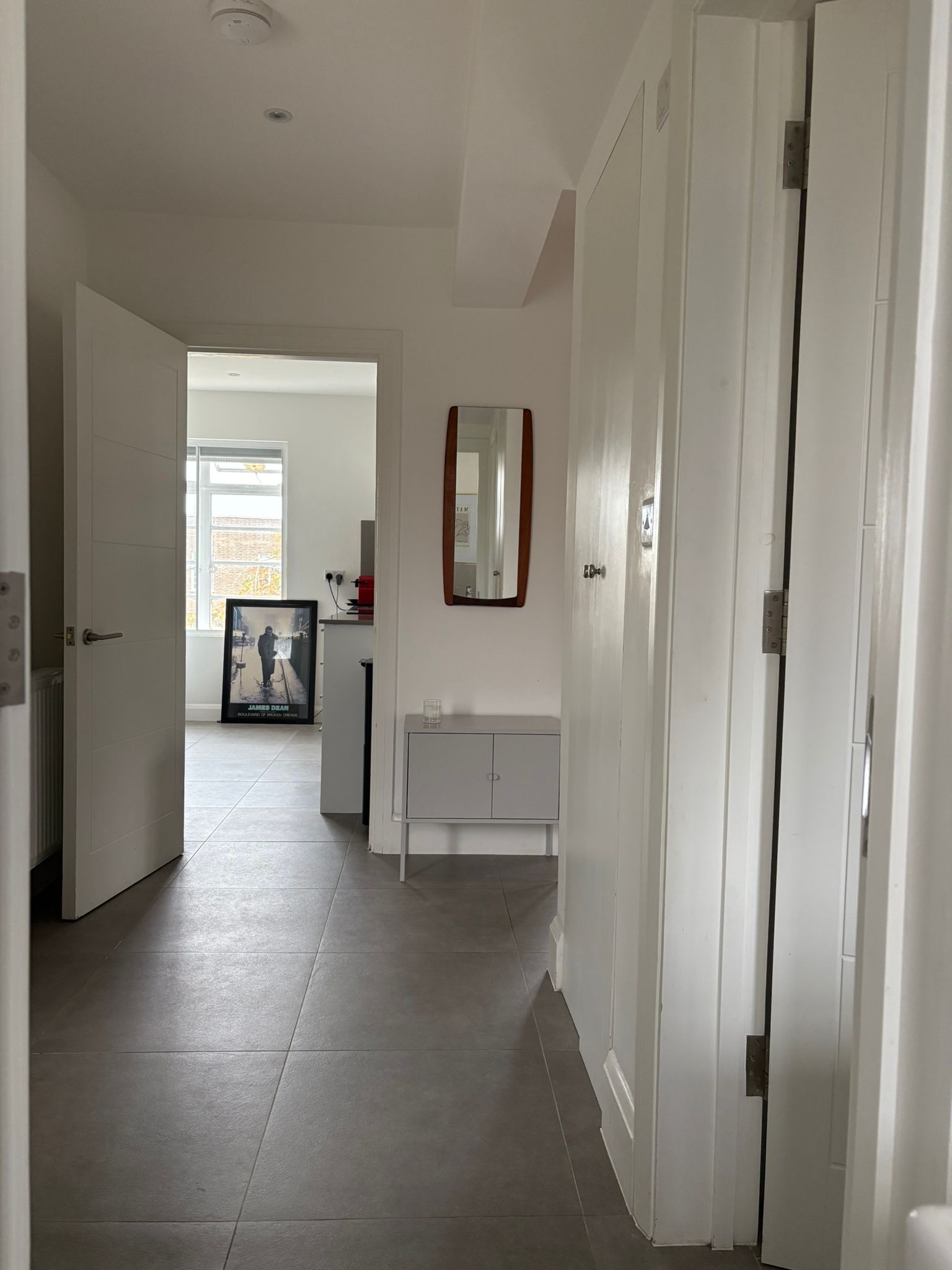 Bright, and spacious one-bedroom flat in Crouch End to rent in London — photo 6